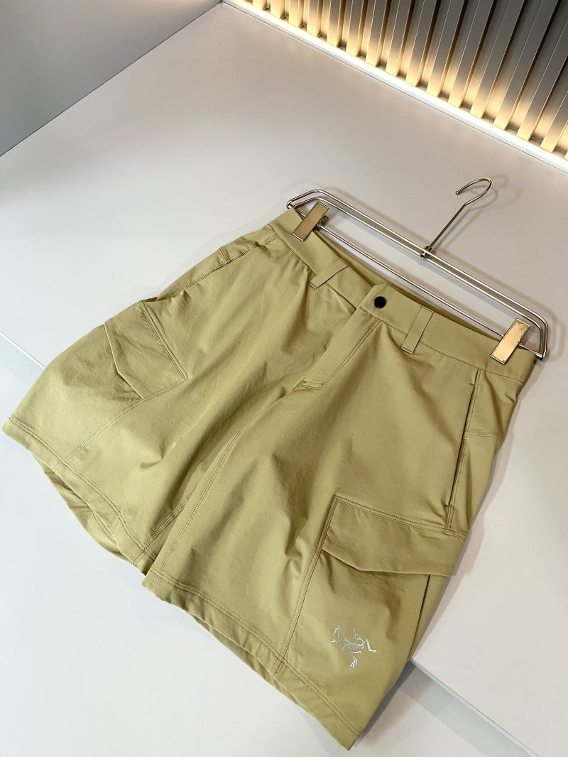 Canada Goose Short Pants